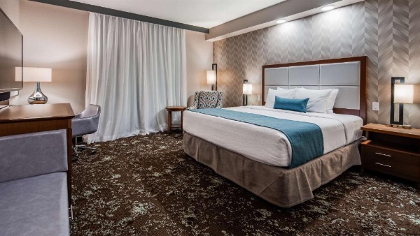 Best Western Premier Ankeny Hotel image 10